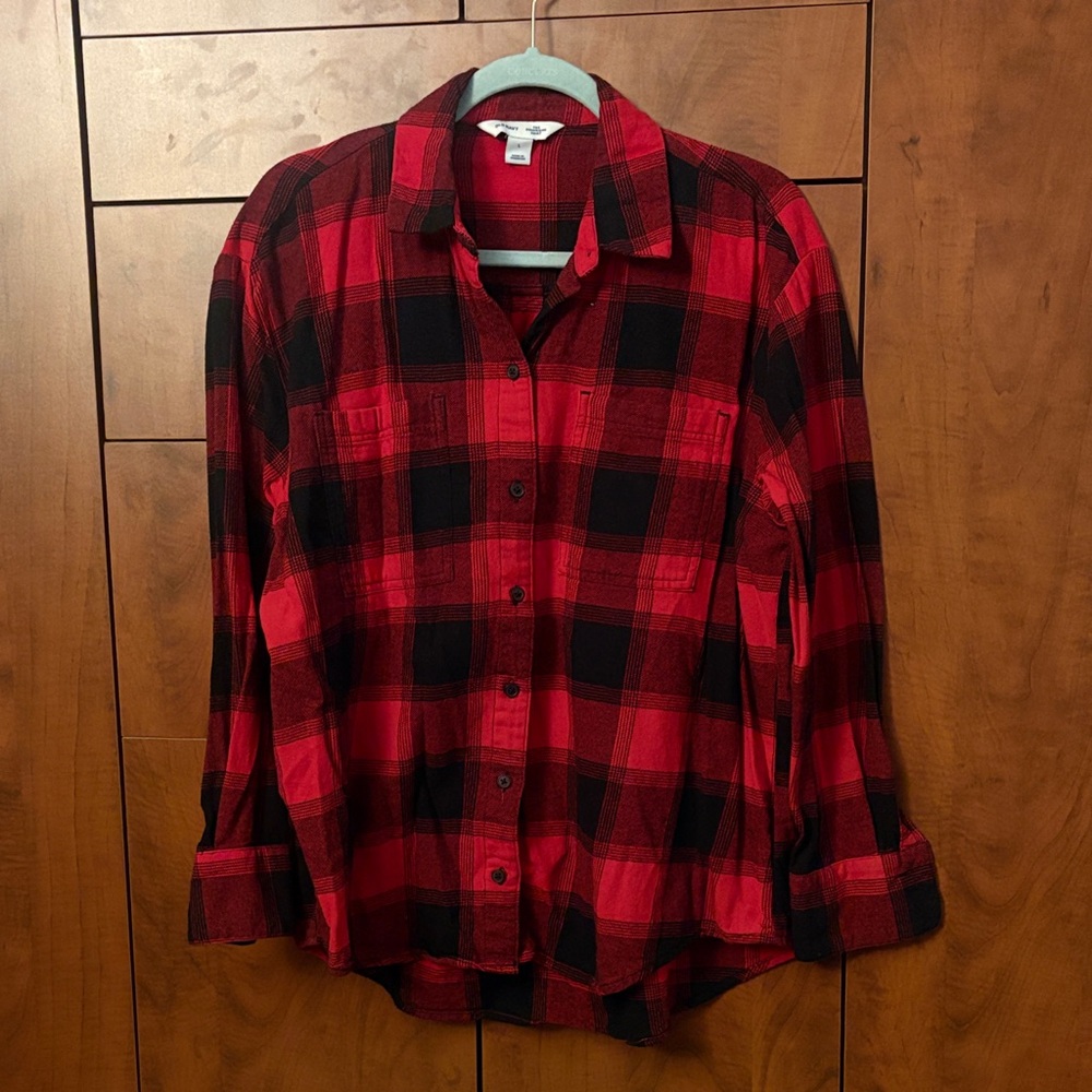 4/$20 🌻 Old Navy Buffalo Plaid “The Boyfriend Shirt”